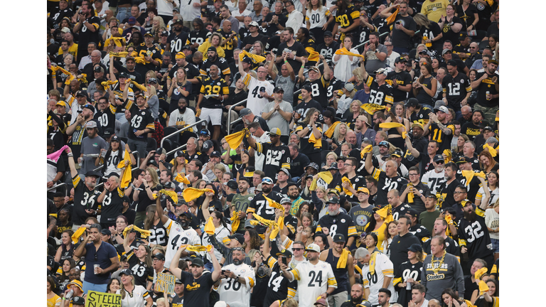 Pittsburgh Steelers v Las Vegas Raiders