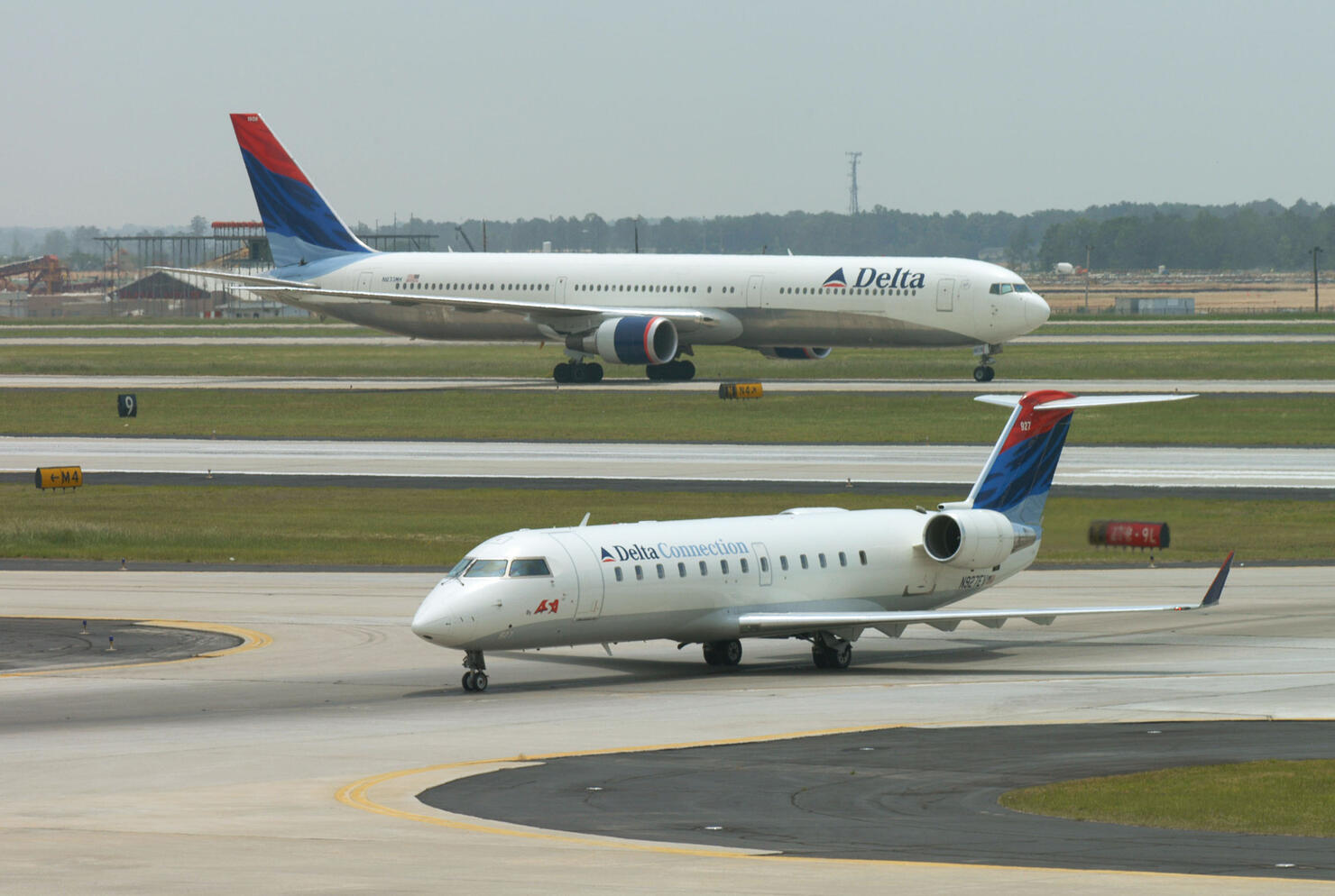 Delta Predicts Record Losses And Potential Bankruptcy For 2005