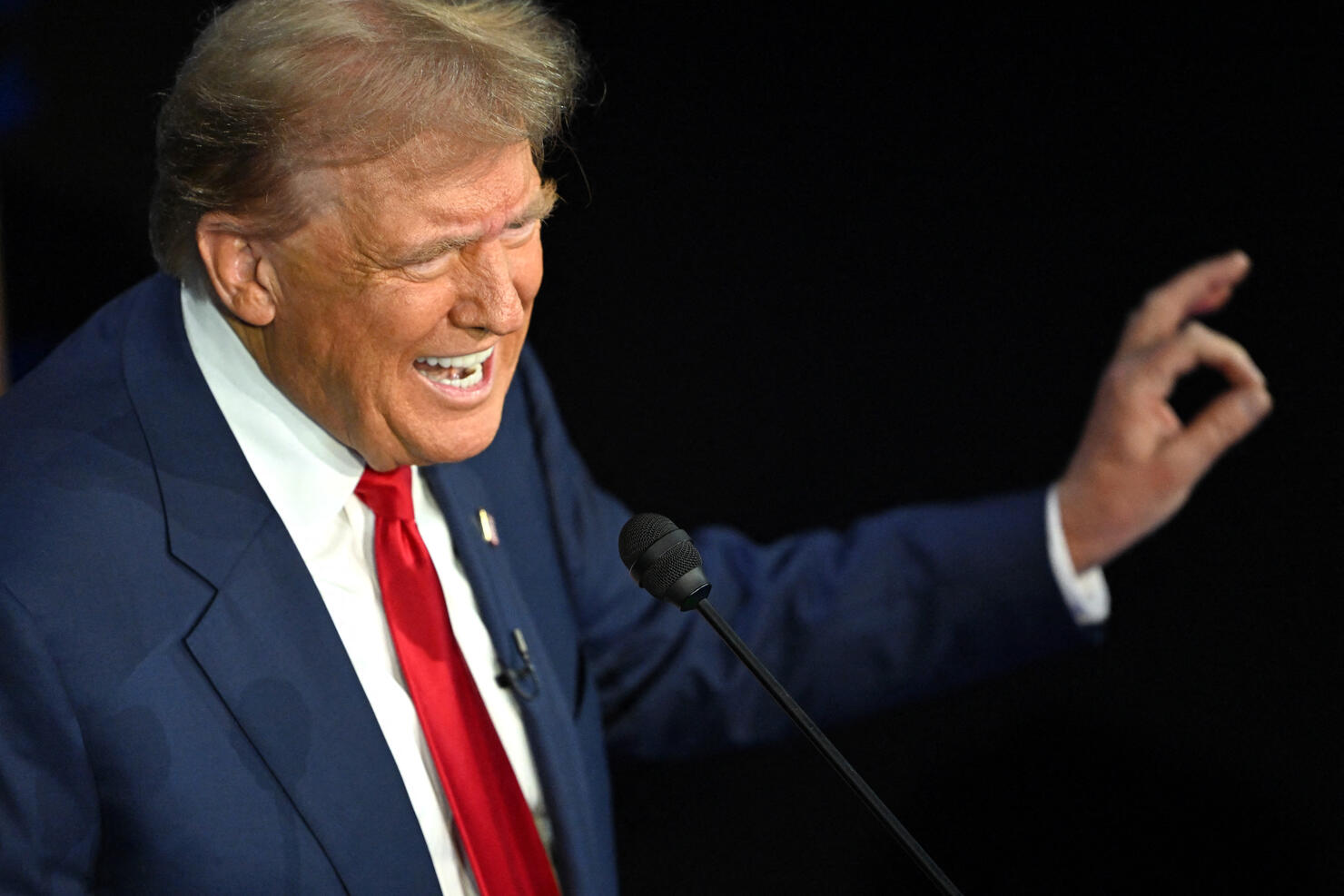 US-VOTE-POLITICS-DEBATE-HARRIS-TRUMP