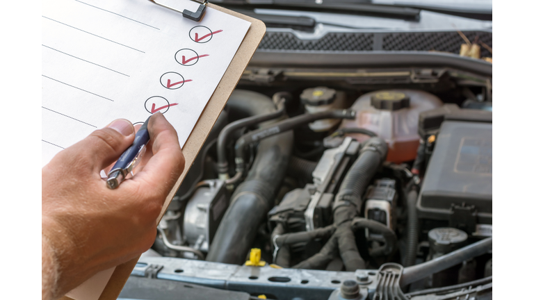 Checking the technical condition of a car with the help of a checked checklist