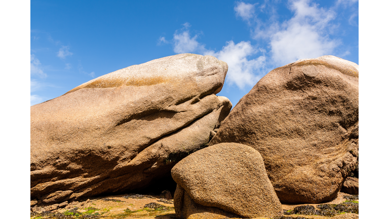 Granite boulders at Ploumanach beach