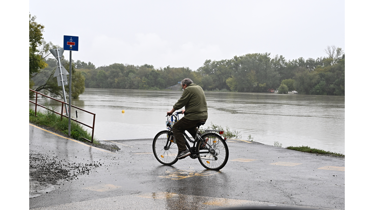 HUNGARY-WEATHER-FLOOD