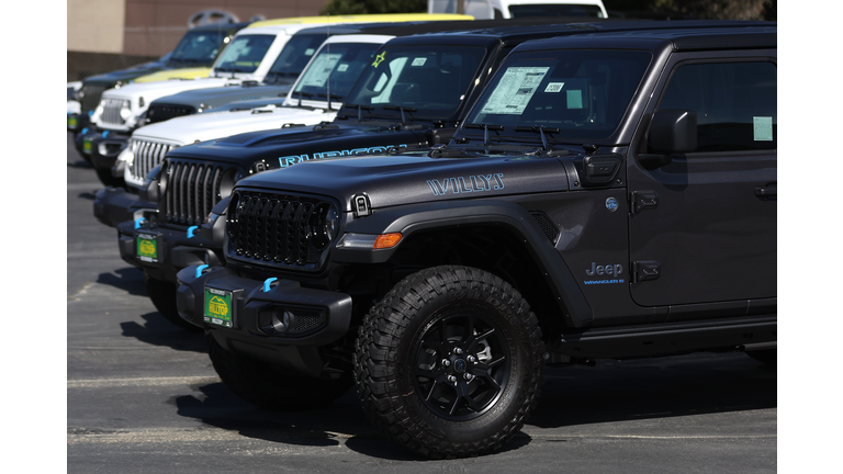 U.S. Car Companies Shift Focus From Electric Vehicles To Hybrids