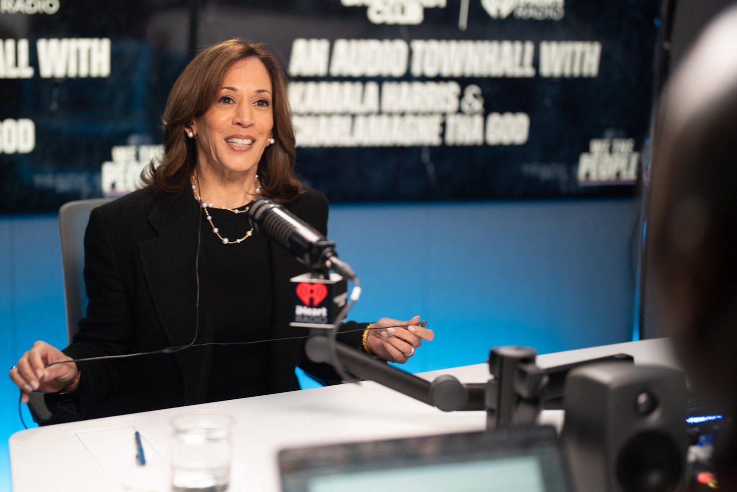 US-VOTE-POLITICS-HARRIS
