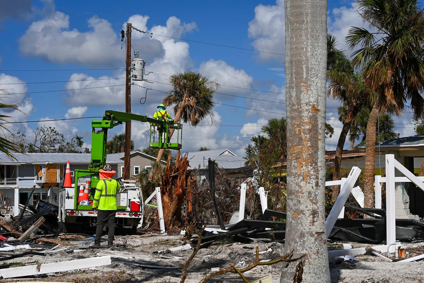 US-HURRICANE-MIGRATION-LATINOS-CONSTRUCTION