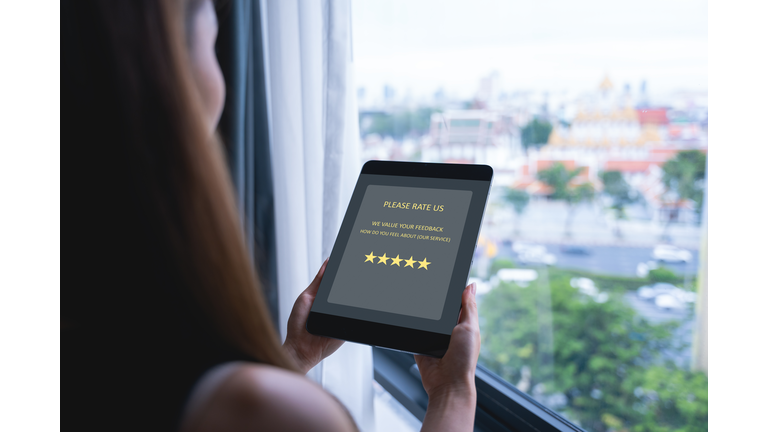 Rating hotel service