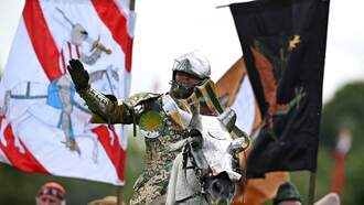 Chatting with Tom from the Louisiana Renaissance Festival