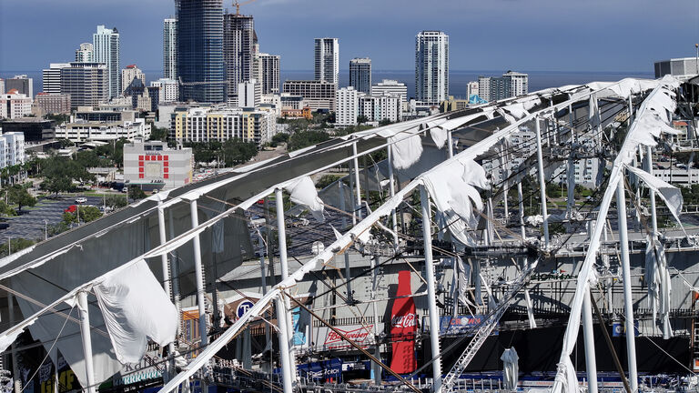Hurricane Milton Barrels Into Florida