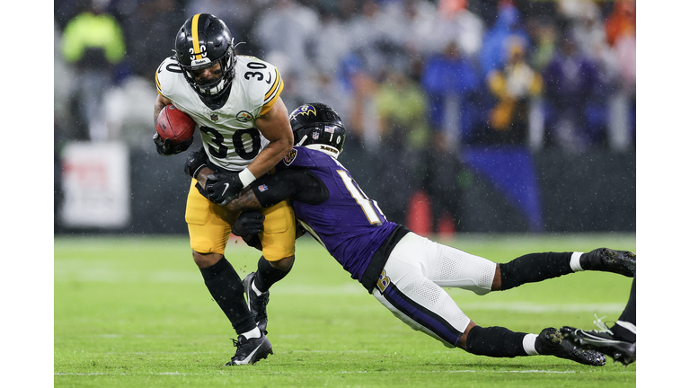 Pittsburgh Steelers v Baltimore Ravens