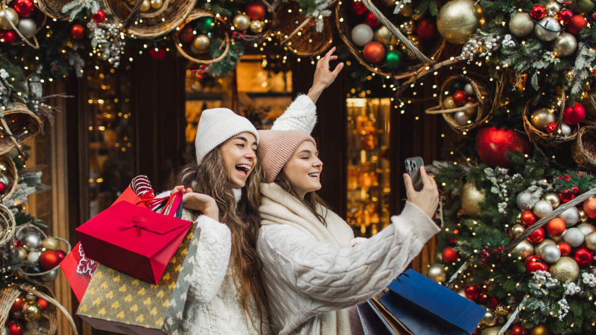 Best and Worst days to go holiday shopping | 93.1 WPOC