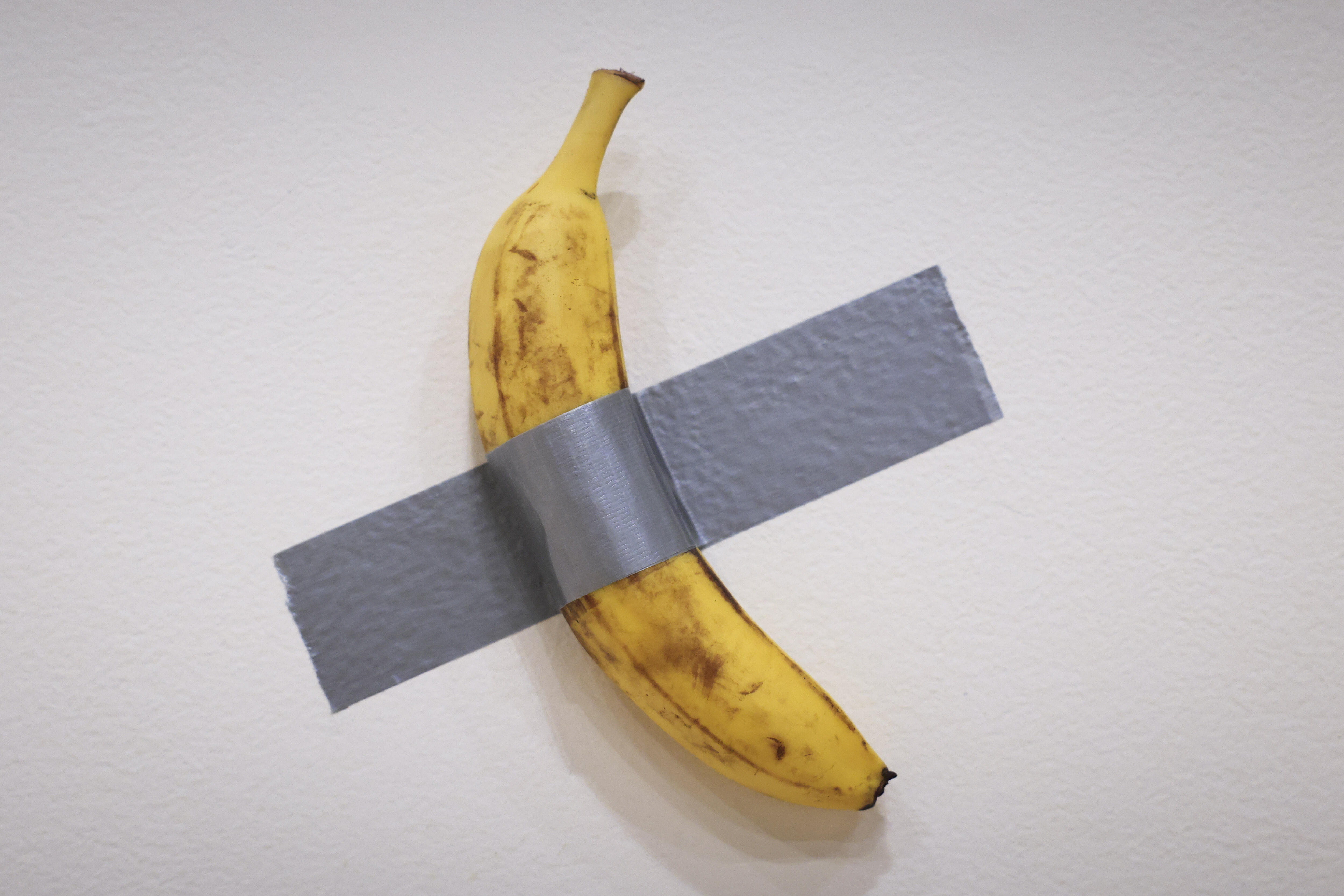 Banana Duct Taped To Wall Sells For $6.2 Million | News Radio 1450 WILM