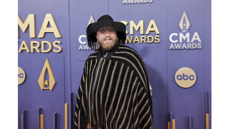 The 58th Annual CMA Awards - Arrivals