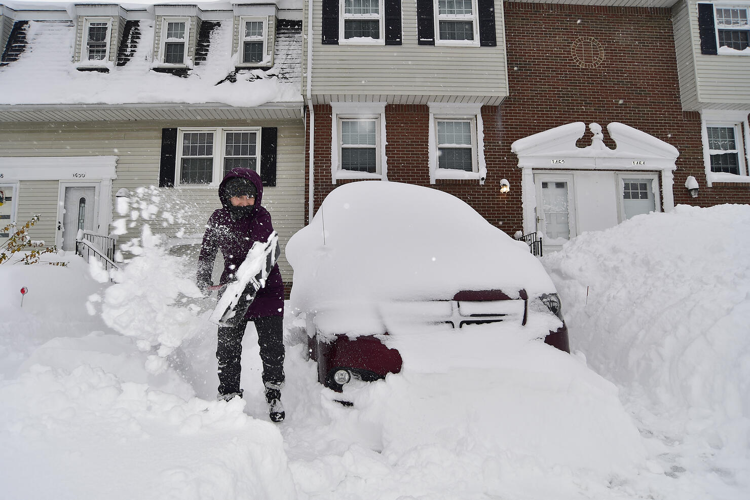 Winter Storm Brings Heavy Snow To Great Lakes Region