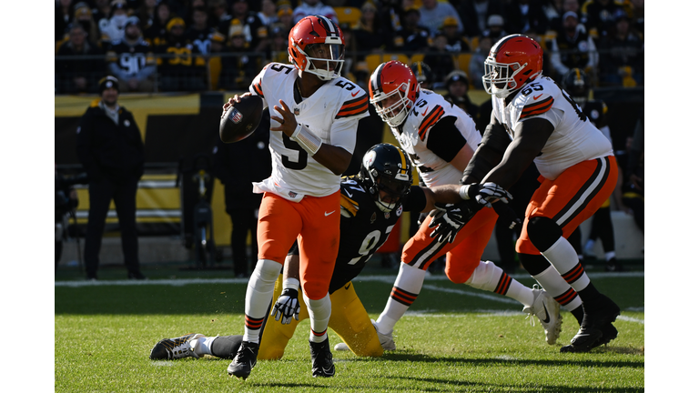 Cleveland Browns v Pittsburgh Steelers