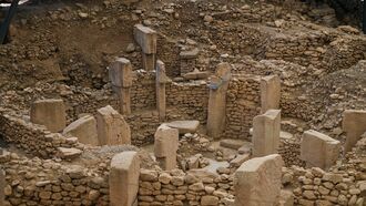 Gobekli Tepe Mysteries / Phone Calls From the Dead