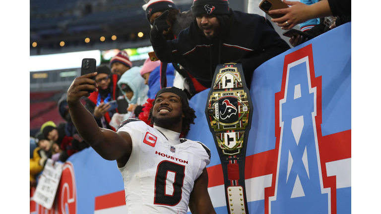 Houston Texans v Tennessee Titans