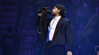 Bad Bunny estrena video de "Baile inolvidable"