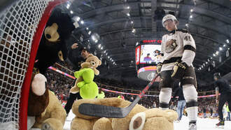 Fans Throw 100,000 Teddy Bears Onto The Ice At Hershey Bears Hockey Game