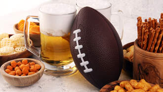 NFL MNF Dallas Wins, NBA Knicks Lose, NHL Bruins Lose, Women's Coll BB