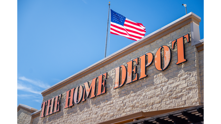 Home Depot Posts Better Than Expected Earnings