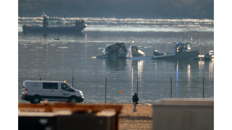 American Airlines Plane And Black Hawk Helicopter Crash Near Reagan National Airport