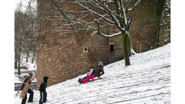NETHERLANDS-WEATHER-SNOW