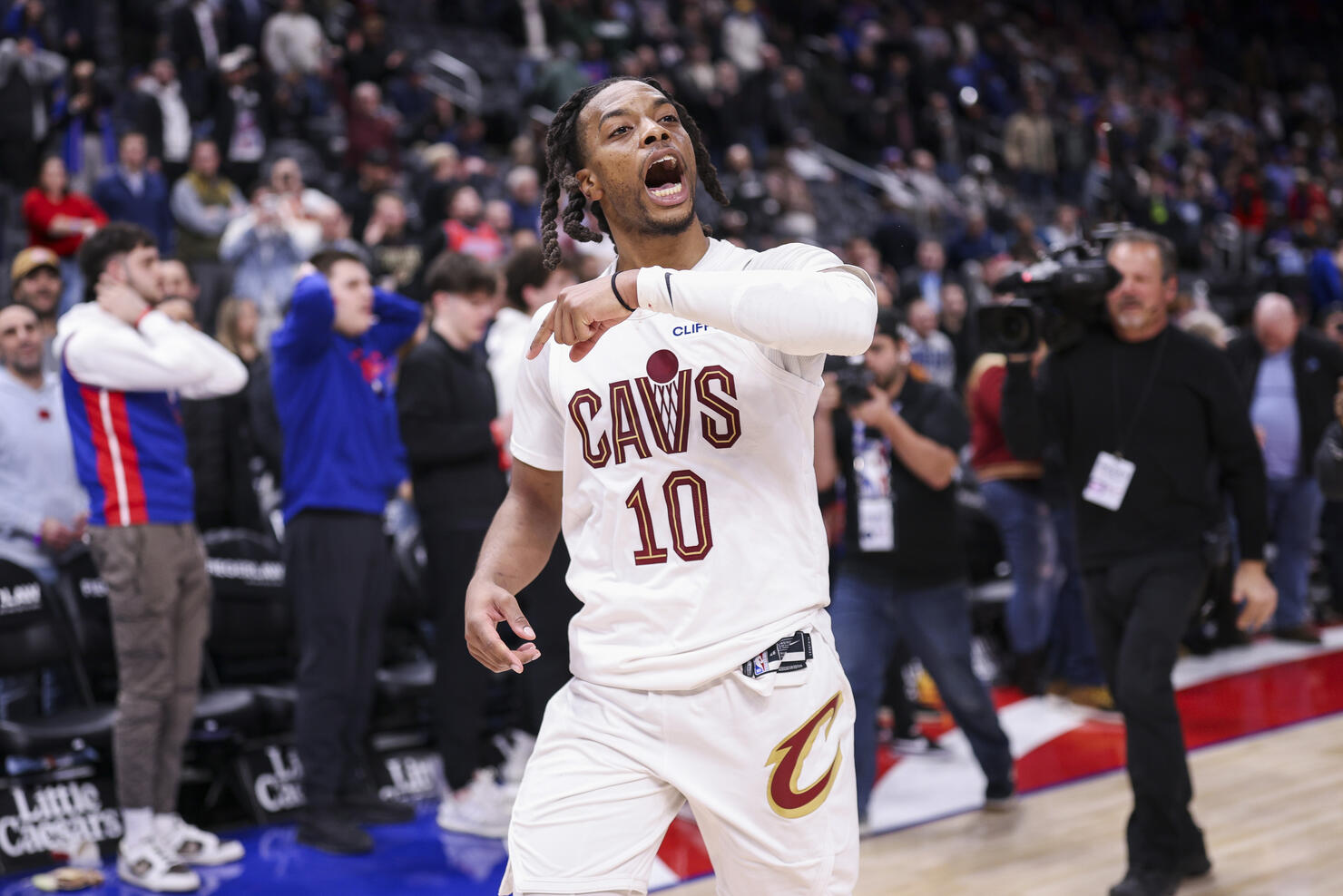 Cleveland Cavaliers v Detroit Pistons