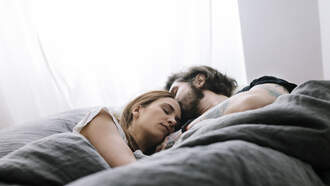 The top 11 benefits of sleeping naked