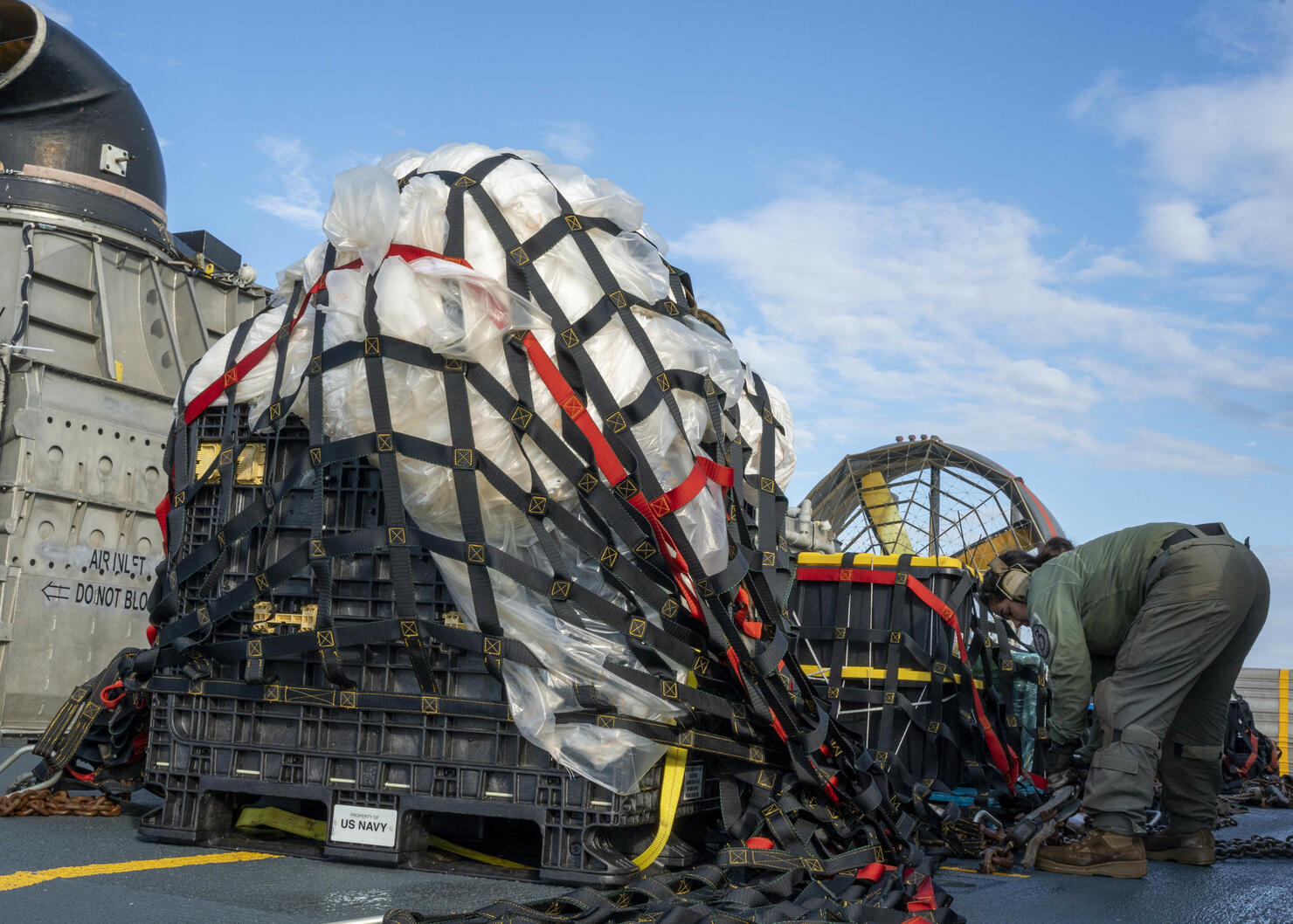 US shoots down suspected Chinese spy balloon