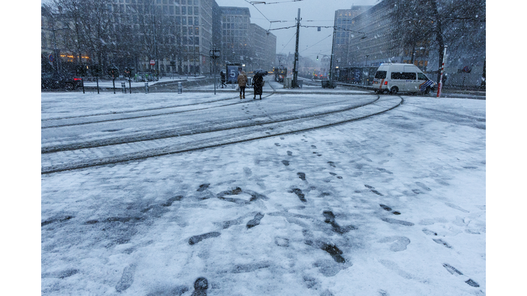 WEATHER BELGIUM SNOW ILLUSTRATIONS