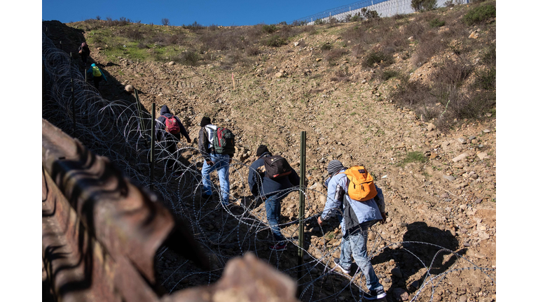 TOPSHOT-MEXICO-HONDURAS-US-MIGRATION