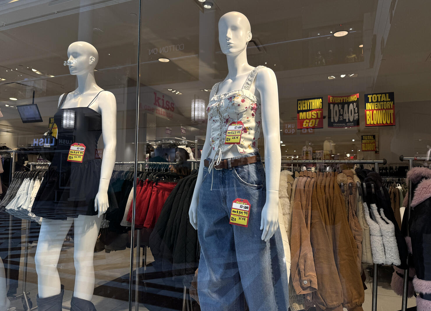 Forever 21 Considering Second Bankruptcy Filing AS Search For Buyer Continues