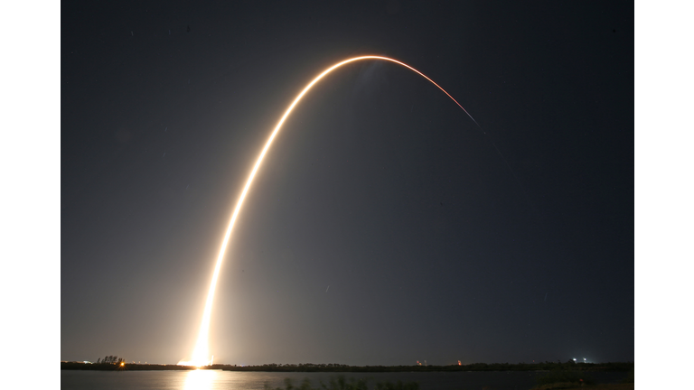 TOPSHOT-US-JAPAN-SPACE-MOON-FIREFLY-ISPACE