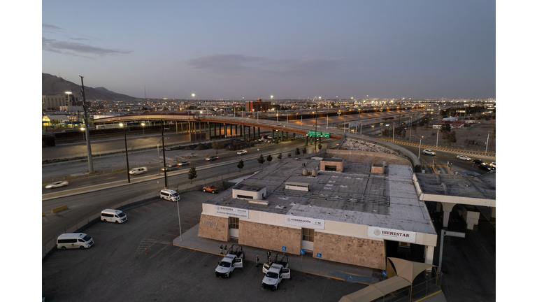 MEXICO-US-MIGRATION-FIRE-BORDER