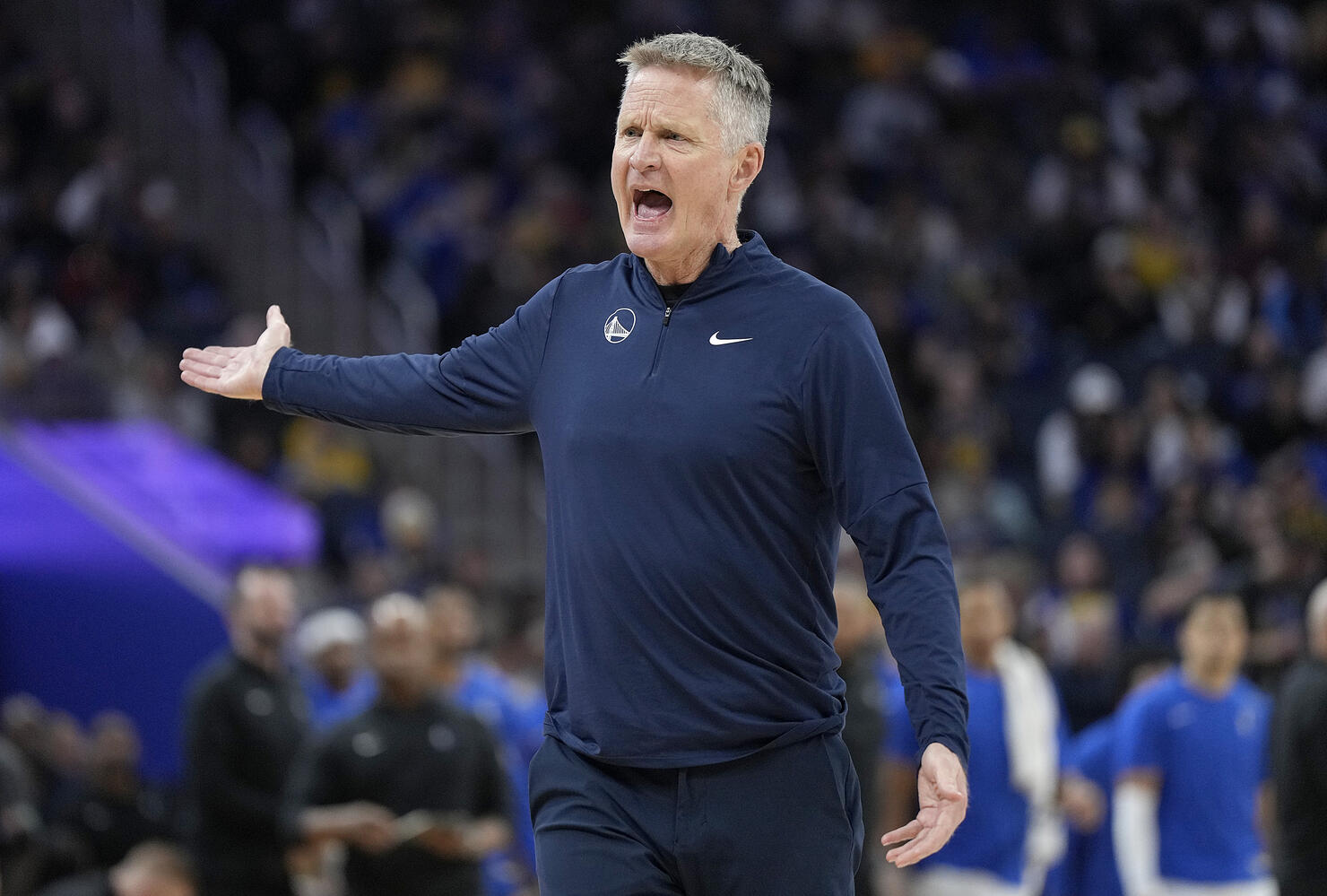 Dallas Mavericks v Golden State Warriors