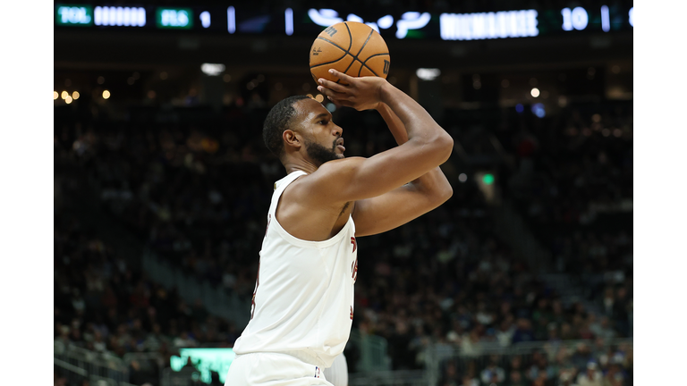 Cleveland Cavaliers v Milwaukee Bucks