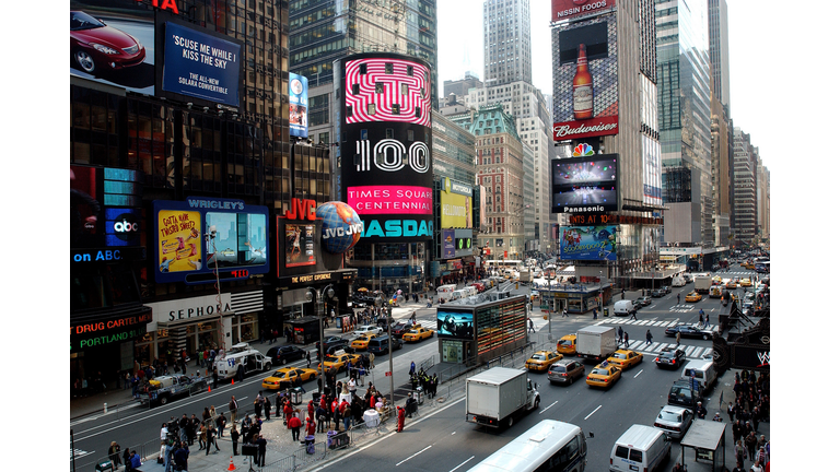 Times Square Celebrates 100th Anniversary
