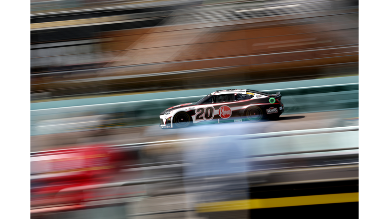 NASCAR Cup Series Straight Talk Wireless 400