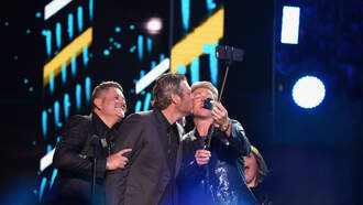 Blake Shelton shows up WITH Rascal Flatts in MAYBERRY. Great Song!