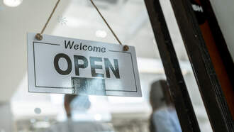 Thanksgiving 2025 Store Hours: What’s Open And Closed State Wide