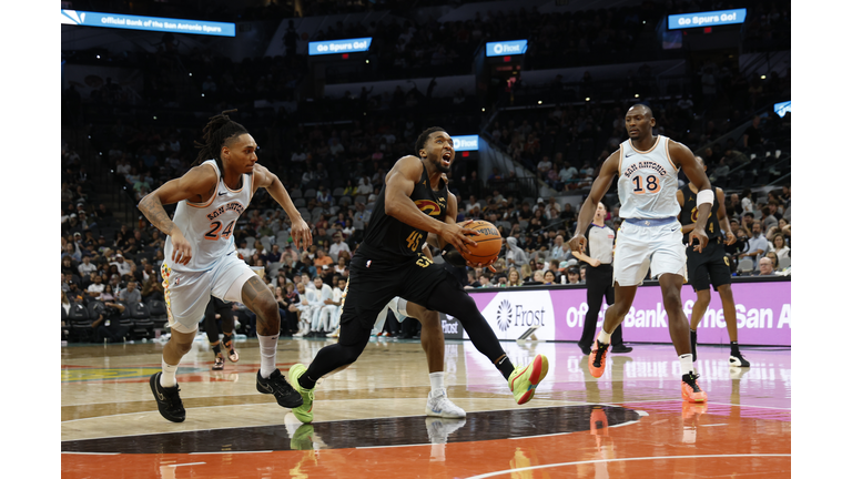 Cleveland Cavaliers  v San Antonio Spurs
