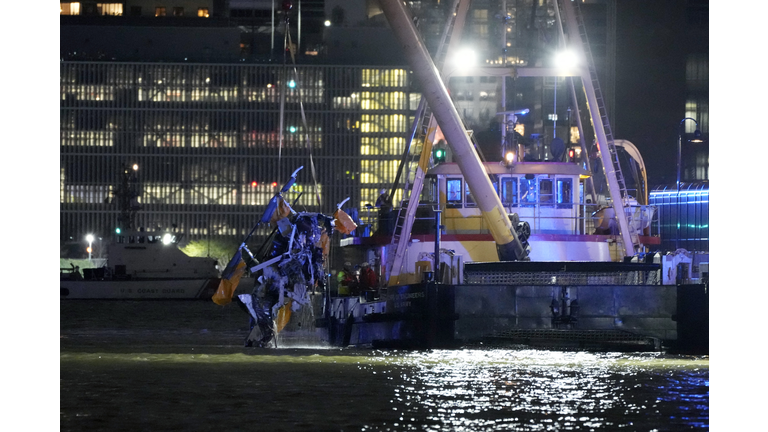 US-CRASH-HELICOPTER-NEW YORK