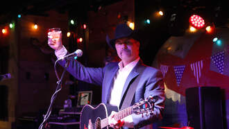 101.5 WYNK talks to John Rich of Big & Rich!