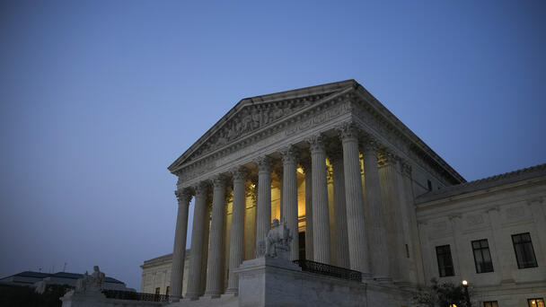 Supreme Court Temporarily Pauses Deportations Under Alien Enemies Act