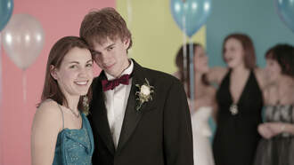 High Schooler Goes to Prom In A WHAT!? 