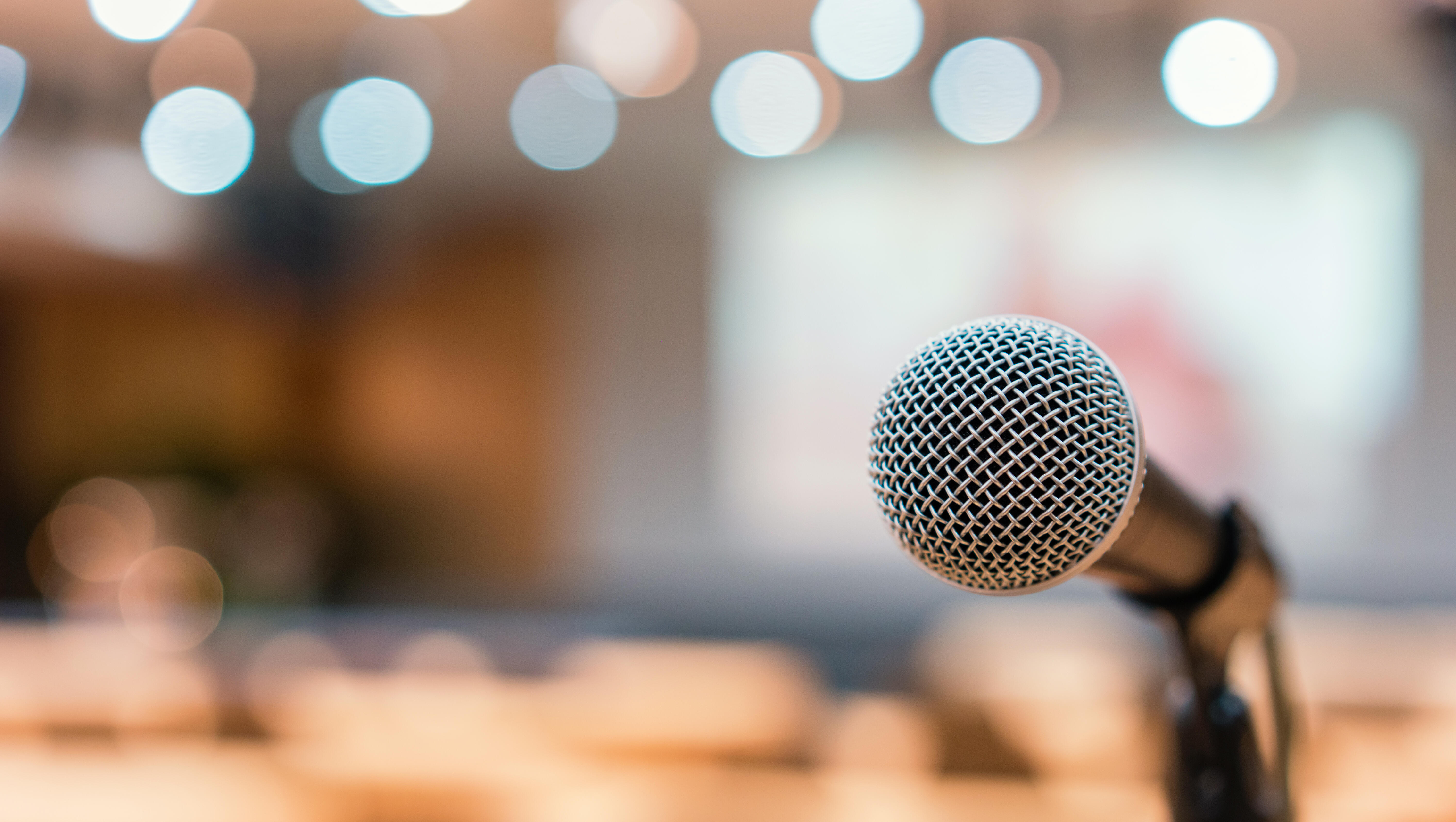 Students Share “Something Good” and Spread Joy with Hallway Mic 💕🎤💫