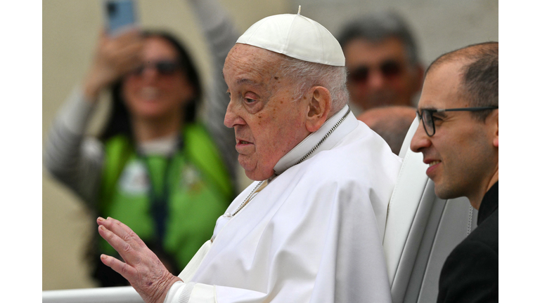 VATICAN-RELIGION-EASTER-MASS