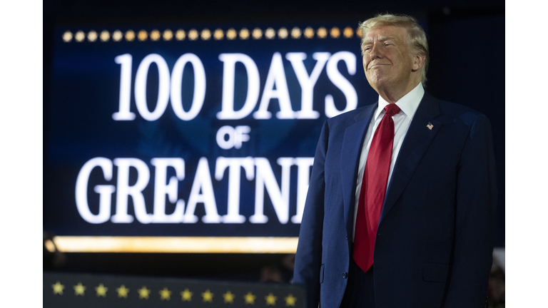 TOPSHOT-US-POLITICS-TRUMP
