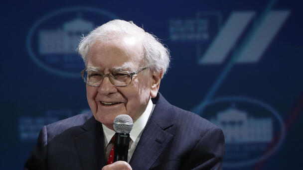 Warren Buffett To Step Down As CEO Of Berkshire Hathaway