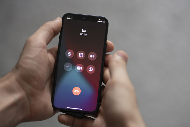 ex girlfiend calling on the smartphone, depression, bad relationships